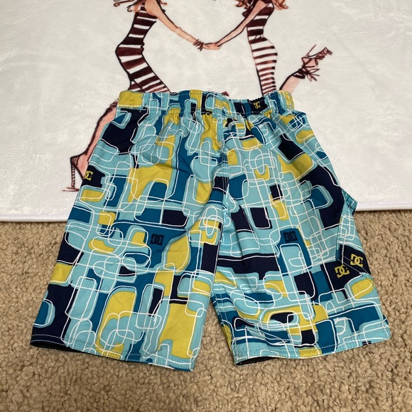 Boys DC Graphic Swim trunks - Picture 2 of 6